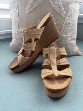 Donald J. Pliner Belle stretchy Beige Strappy Wedge Sandals